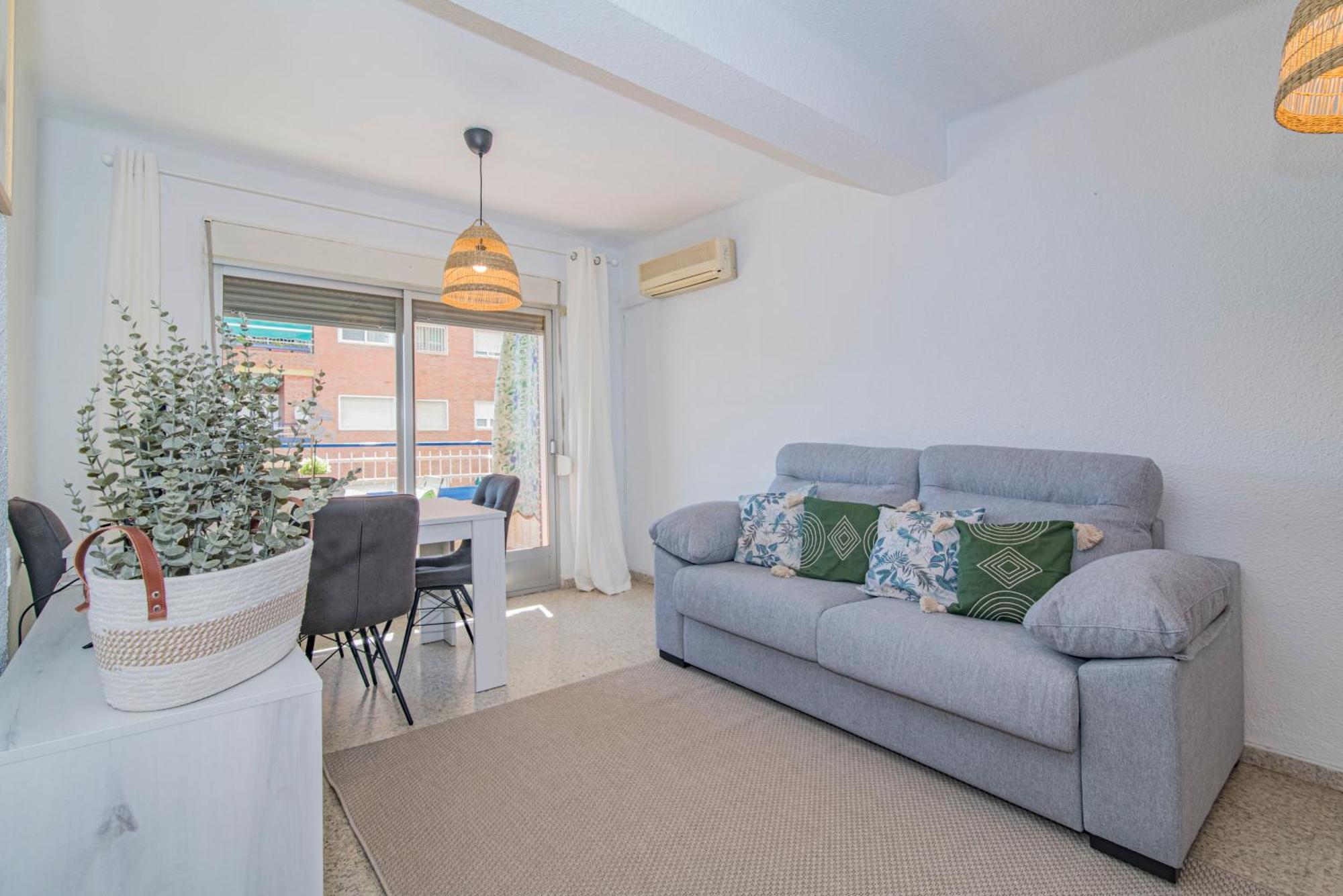 גרנדה Delfin Retreat Con Terraza Junto A Parada De Metro מראה חיצוני תמונה