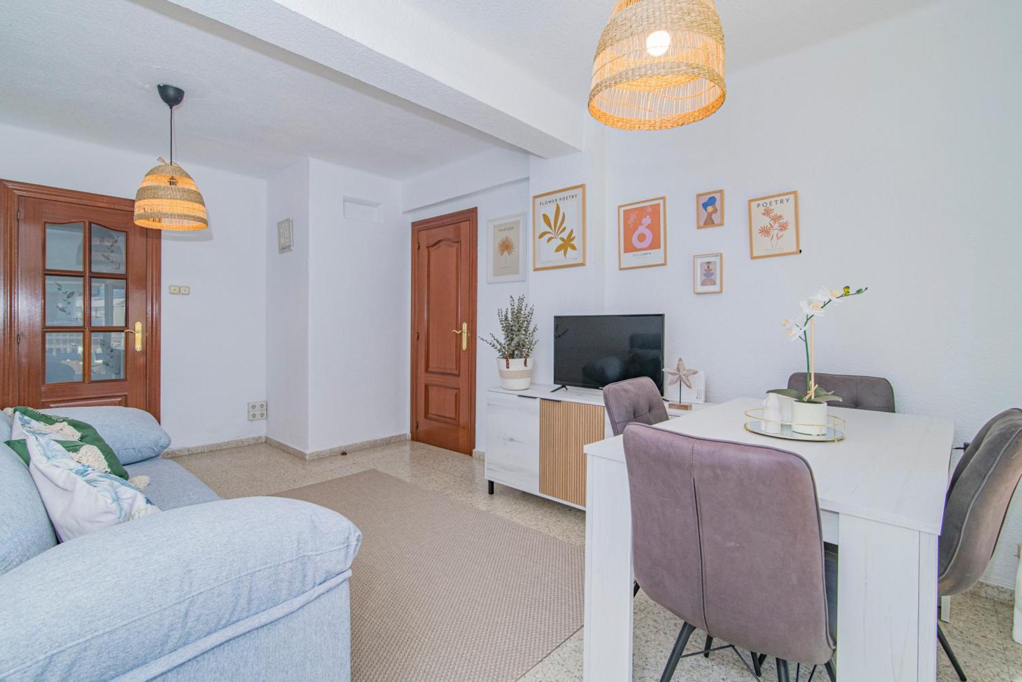 גרנדה Delfin Retreat Con Terraza Junto A Parada De Metro מראה חיצוני תמונה