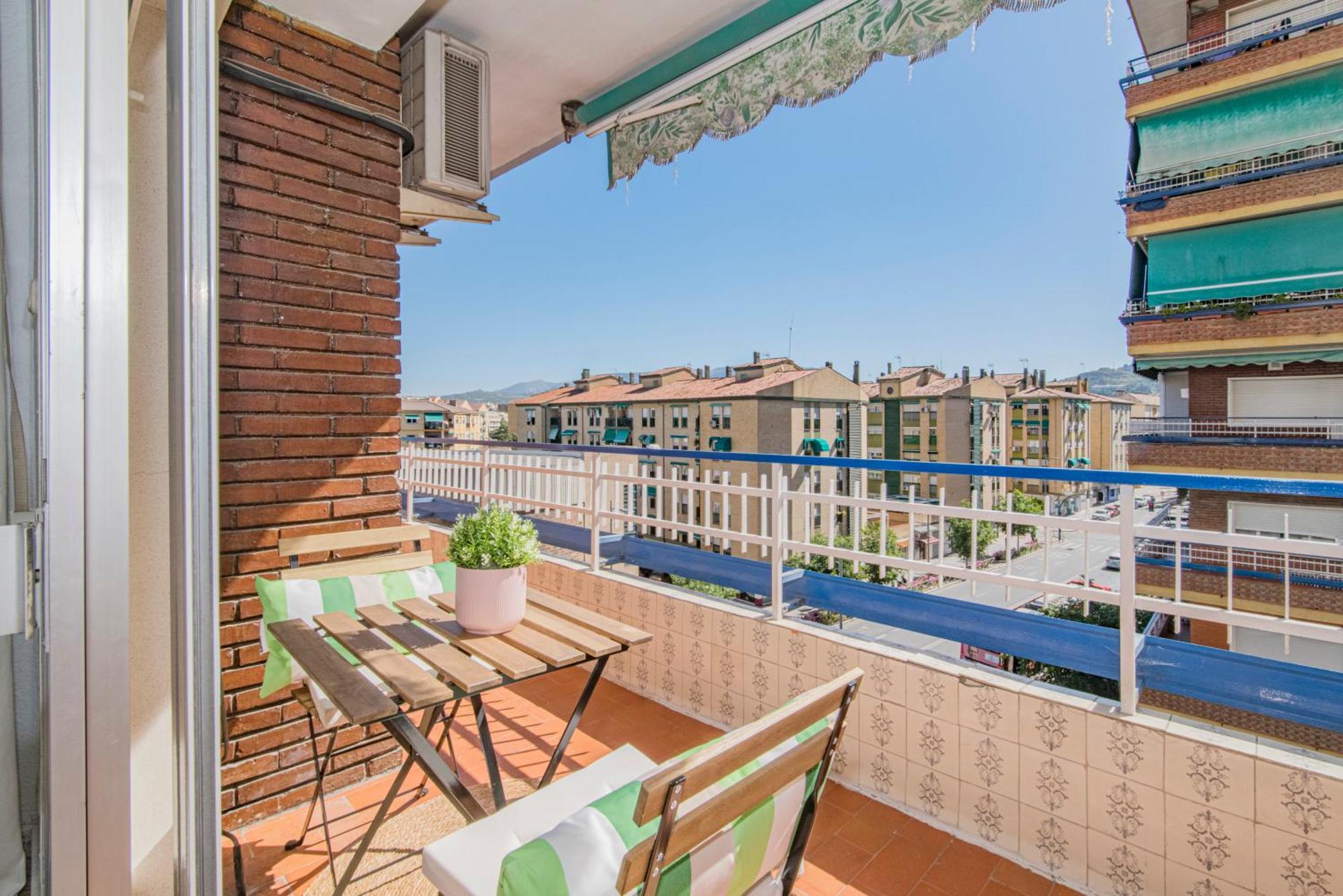 גרנדה Delfin Retreat Con Terraza Junto A Parada De Metro מראה חיצוני תמונה